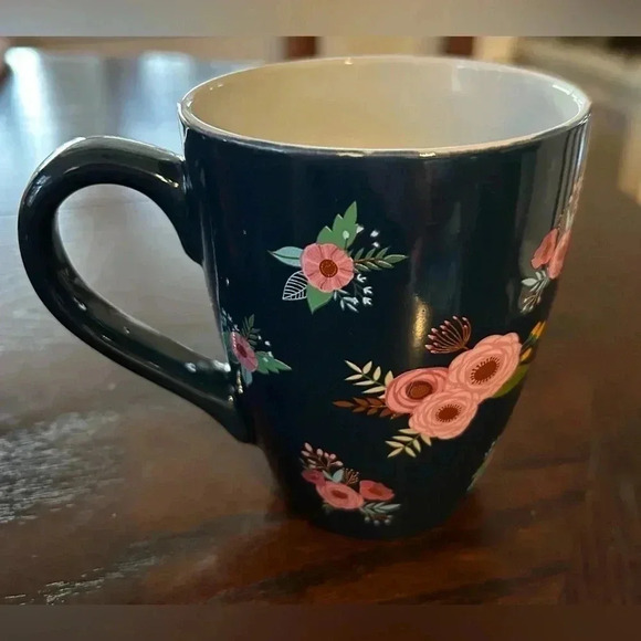 Belle Maison Blue with Pink flowers Coffee Tea Mug 14oz. EUC - Picture 3 of 8